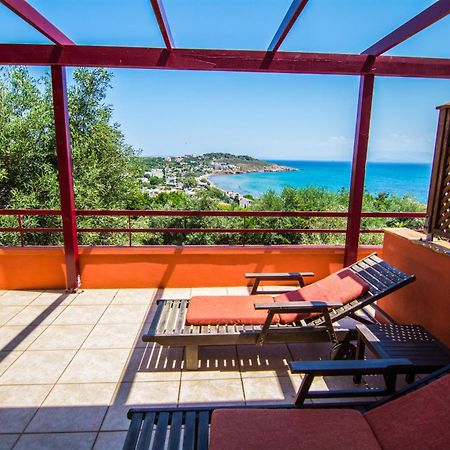 Aeriko Benovias Rooms & Apartments Karfas Bagian luar foto